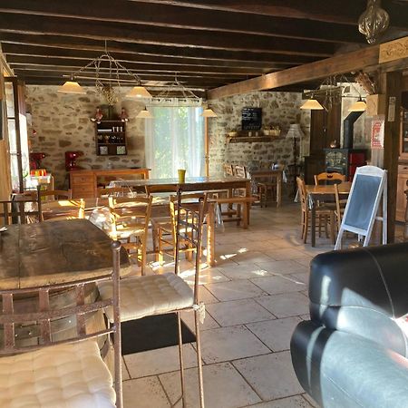 Villa Ecuriesde St Maurice- les Randonneurs à Lacapelle-Marival Extérieur photo