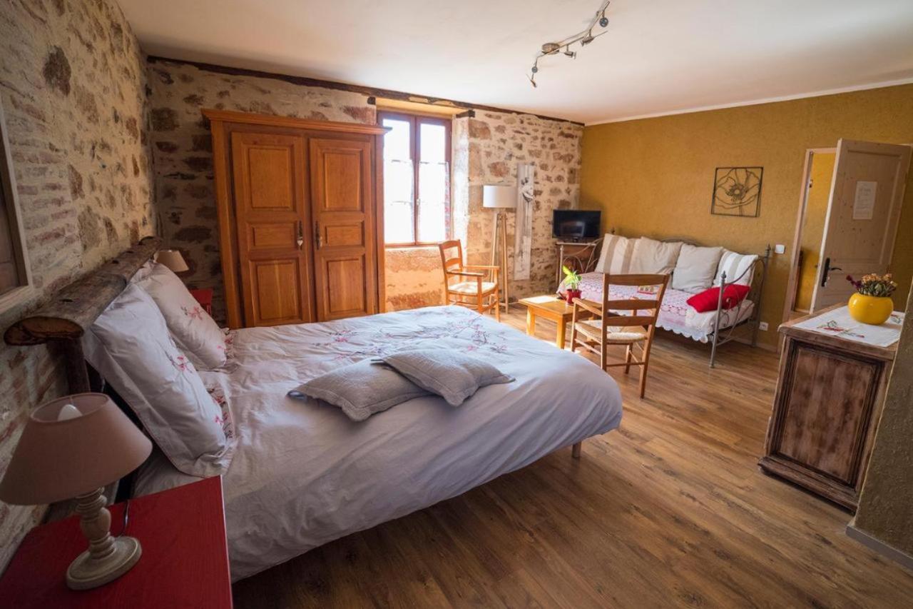 Villa Ecuriesde St Maurice- les Randonneurs à Lacapelle-Marival Extérieur photo