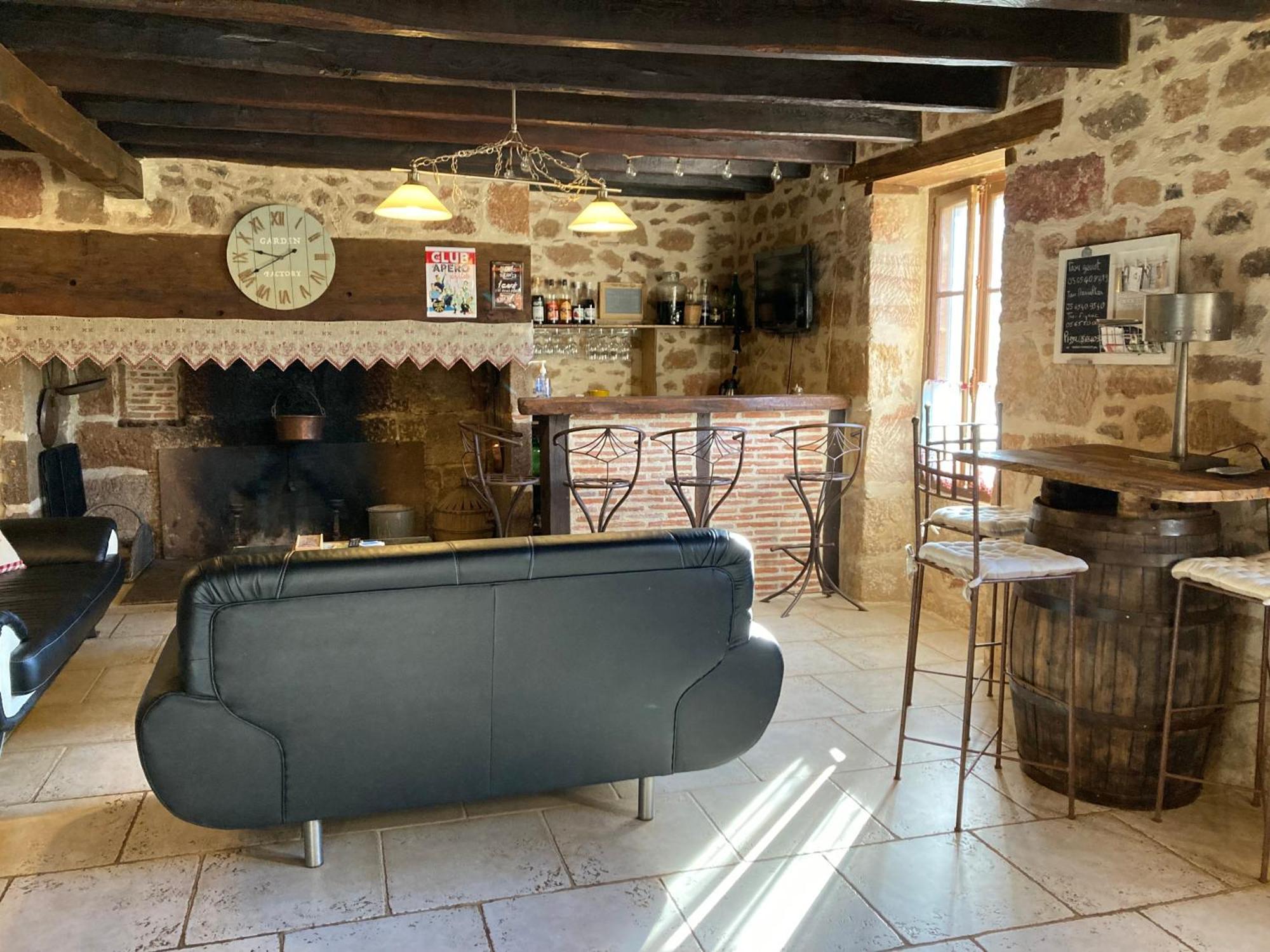 Villa Ecuriesde St Maurice- les Randonneurs à Lacapelle-Marival Extérieur photo